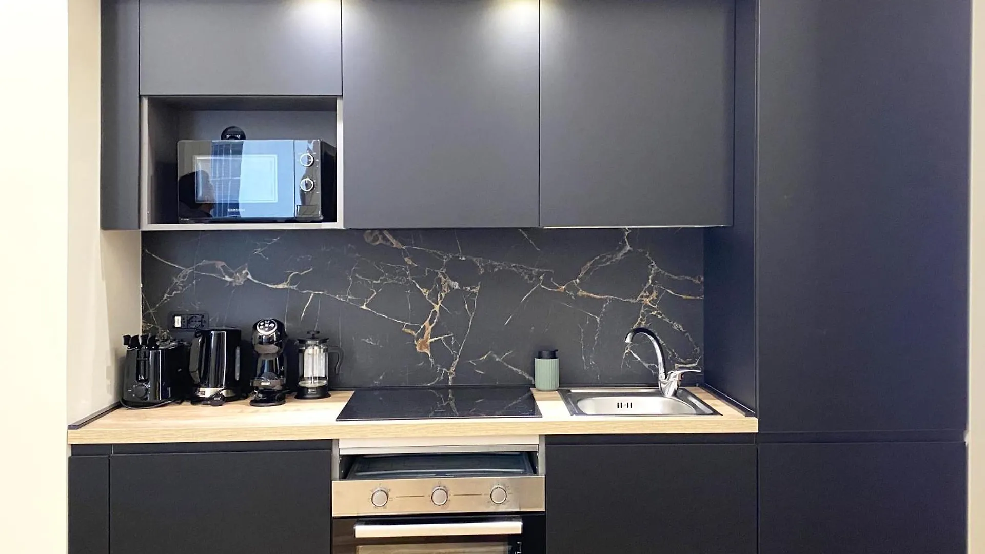 Iconic Studio San Giovanni - House With Private Parking روما شقة